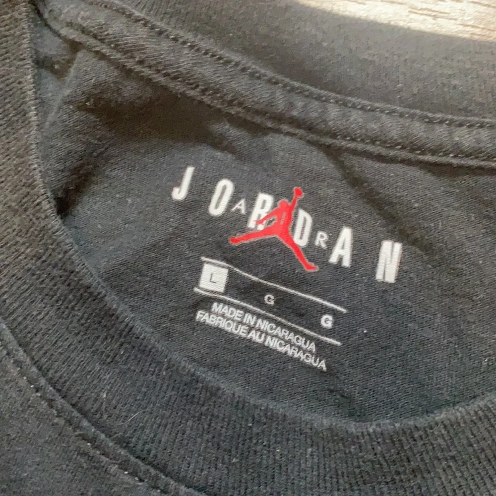 Air Jordan short sleeve Nike shirt - Picture 4 of 5